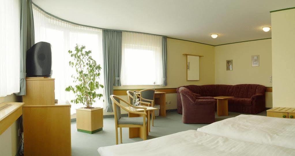 Hotel Stadt Naumburg מראה חיצוני תמונה